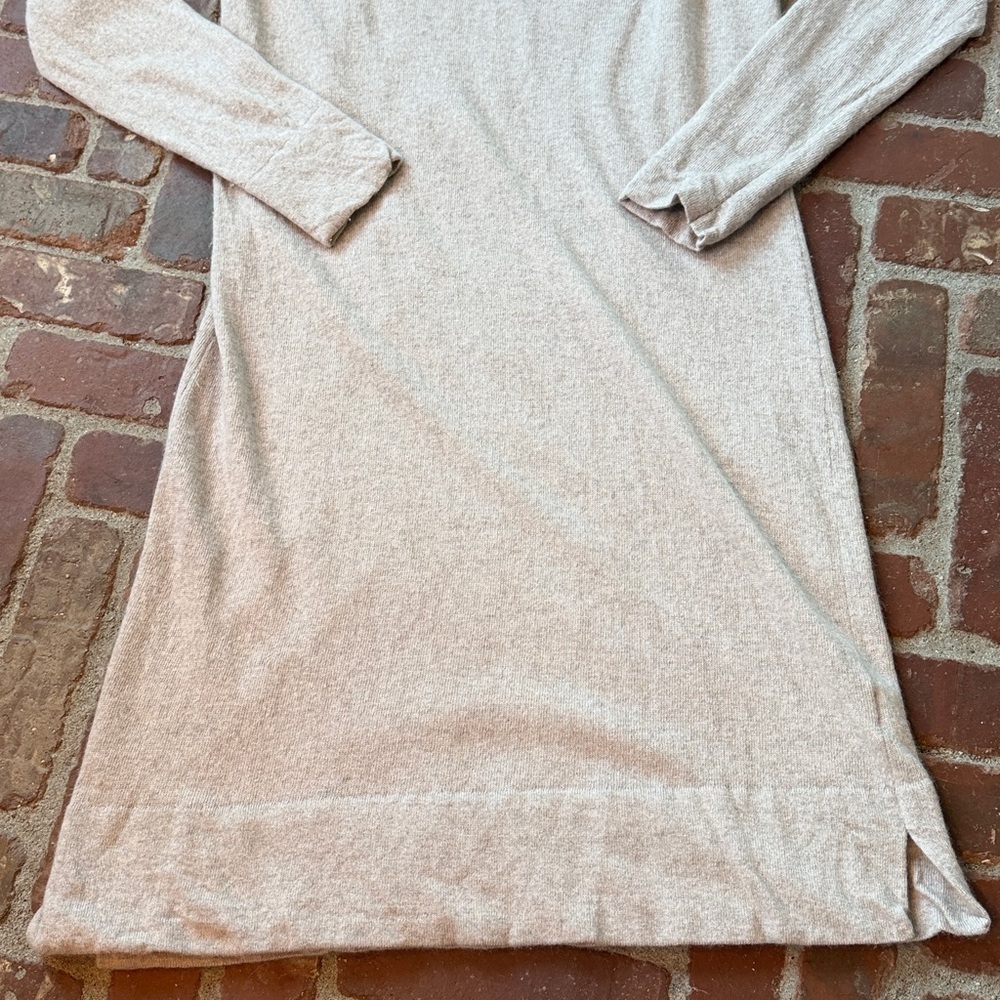 Banana Republic Italian Merino Wool Cashmere V-neck Sweater Dress - Picture 5 of 11